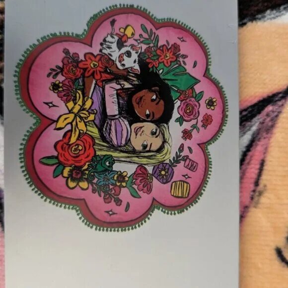 Disney Deluxe Towel brand new Moana , Rapunzel & Pua 54 " brand new - Picture 2 of 7